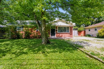 9716 Saturn Dr Louisville, KY 40229